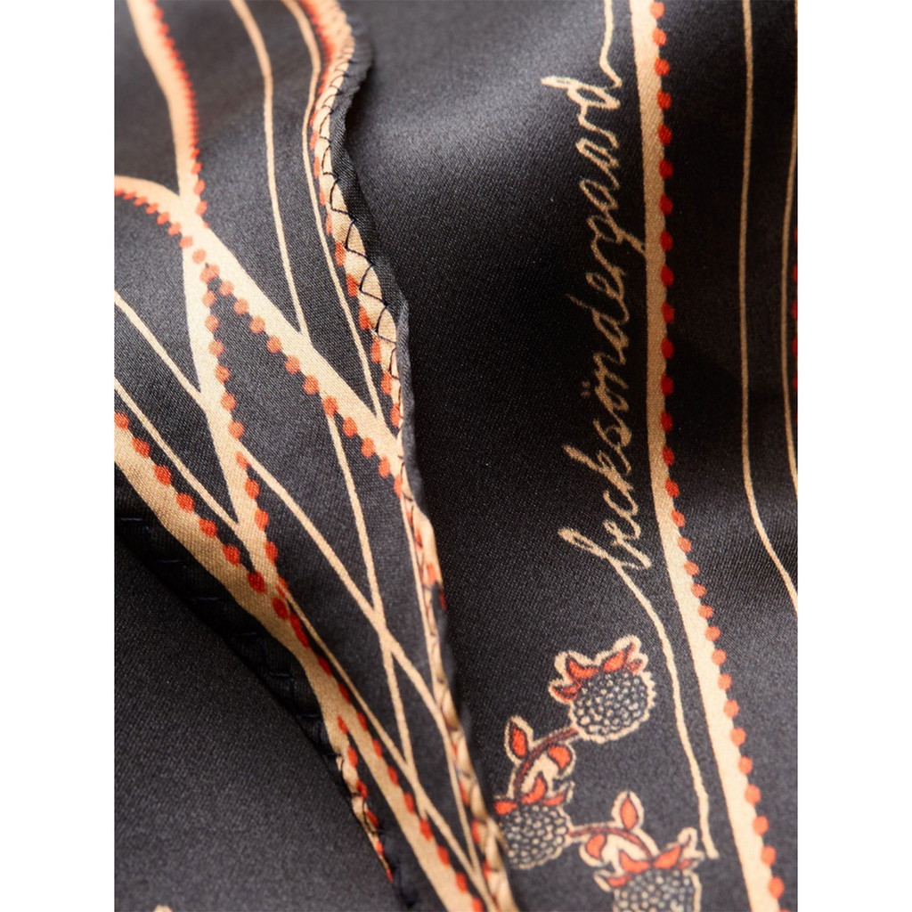 Becksöndergaard Brombeere Diamond Foulard in Schwarz von Becksöndergaard Detail