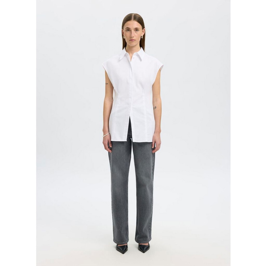 Selected Fina Bluse in Weiss von Selected Femme Model vorne