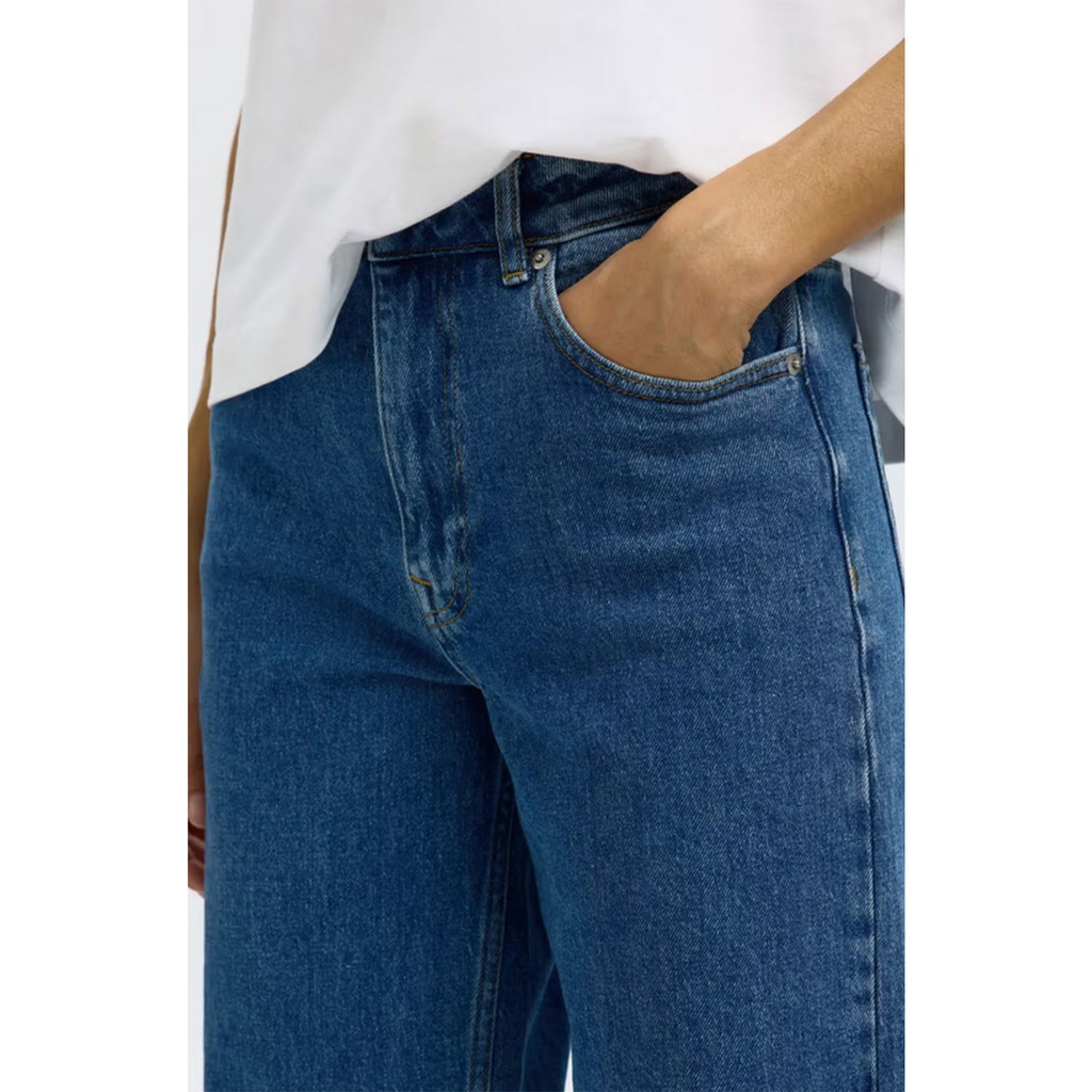 Selected Wide Bea-Kori Jeans Denimblau von Selected Model Detail